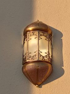 Oriental copper wall lamp