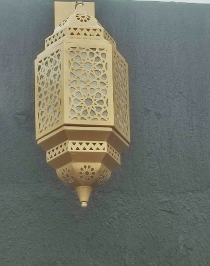 Wall lantern