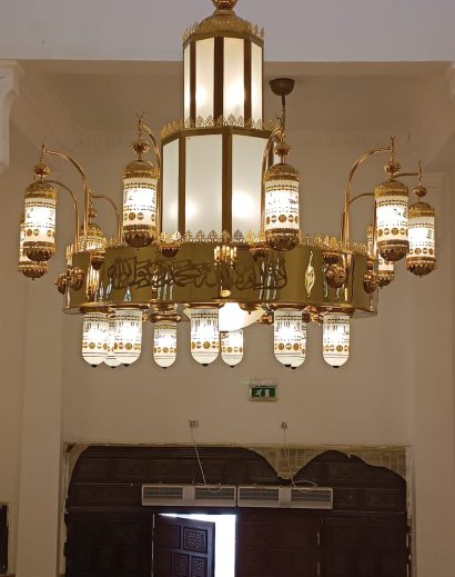 Large golden chandeliers for mosques 200cm x 200cm 28 bulbs